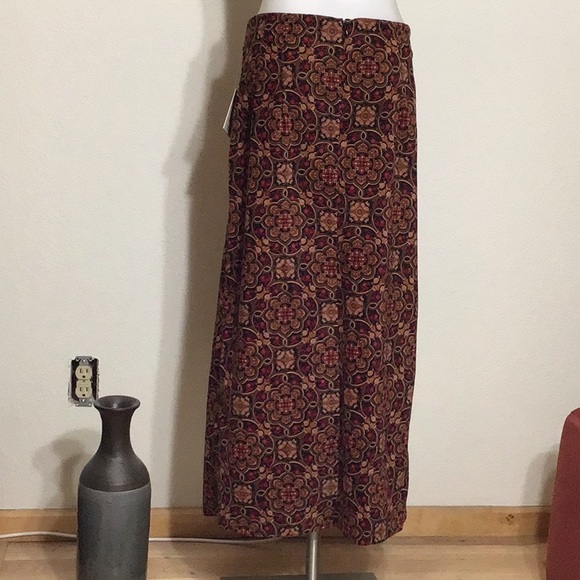 Christopher and Banks midi skirt - Picture 3 of 5